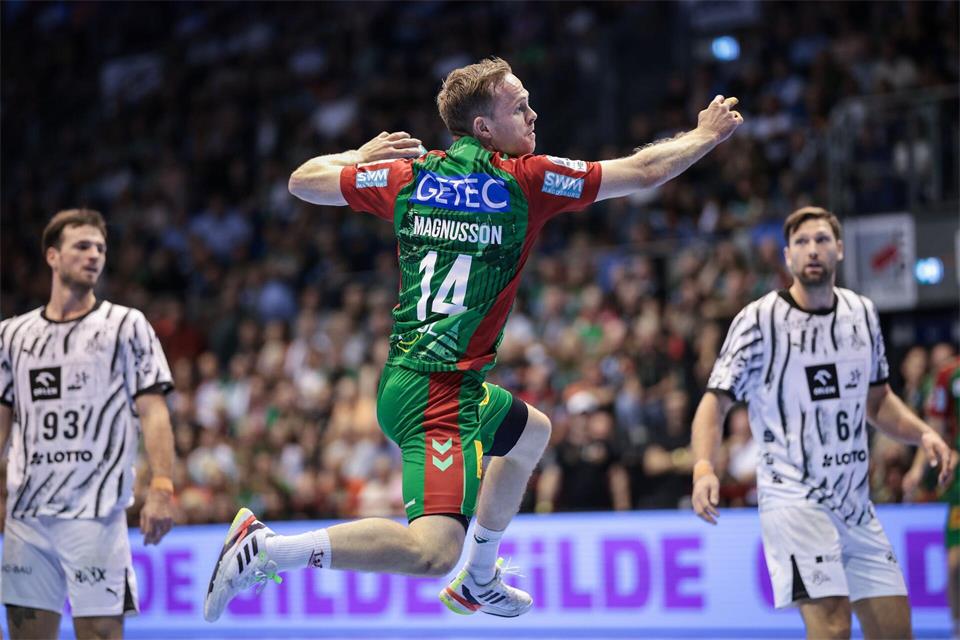 Omar Ingi Magnusson wirft elf Tore gegen Lemgo. (Archivbild)Ronny Hartmann/dpa