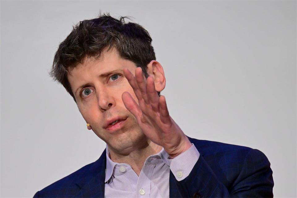 OpenAI-Chef Sam Altman findet den aktuellen Moment schlecht für einen Börsengang des ChatGPT-Entwicklers. (Archivbild)Sebastian Gollnow/dpa