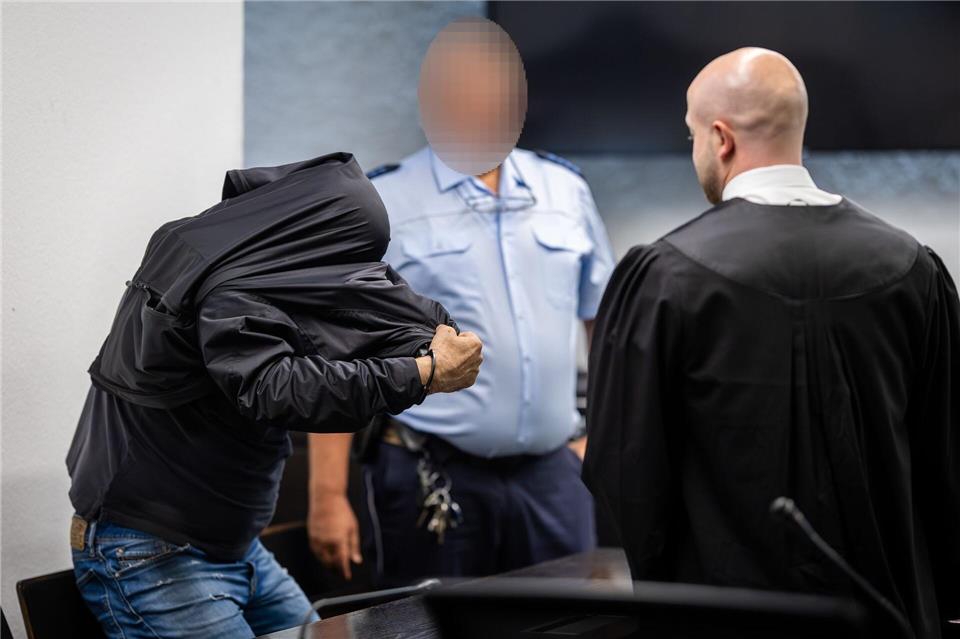 Opfer und Täter sollen sich vor der Tat im Drogenmilieu kennengelernt haben. (Archivbild)Christoph Schmidt/dpa