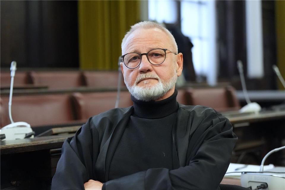 Opferanwalt Hörning vertritt die Nebenklägerin und warnt vor dem Versuch einer Täter-Opfer-Umkehr.  Marcus Brandt/Pool dpa/dpa