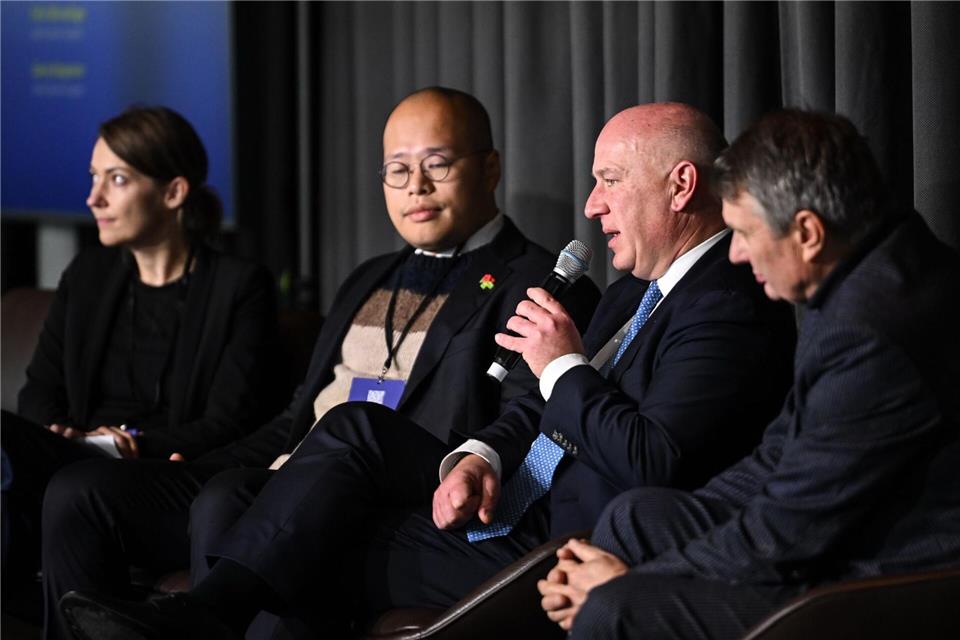 Oppositionelle und politisch Verfolgte aus Diktaturen betonen in Berlin den Wert von Freiheit und Demokratie. Britta Pedersen/dpa