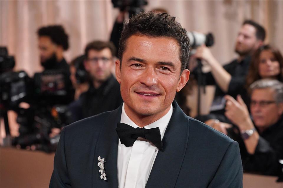 Orlando Bloom teilt sich sein Zuhause mit einem Pudel namens „Biggie Smalls“. (Archivbild)Jordan Strauss/Invision/AP/dpa
