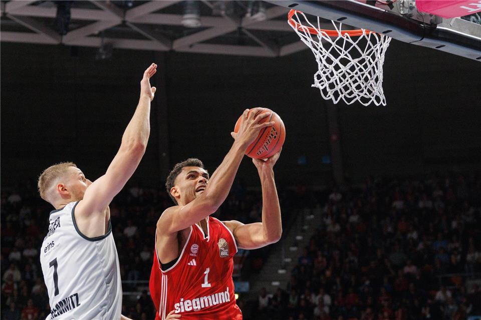 Bayern-Basketballer starten mit Sieg in neue Saison Oscar da Silva war einer von zwei Europameistern im Bayern-Team gegen Jena. (Archivfoto)Matthias Balk/dpa