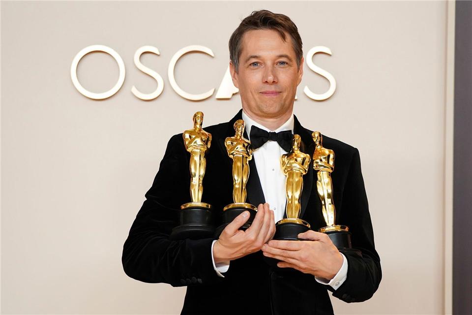 Oscars 2025: Sean Baker war der Gewinner der Preise für das beste Originaldrehbuch, den besten Filmschnitt, die beste Regie und den besten Film für „Anora“.Jordan Strauss/Invision/AP/dpa