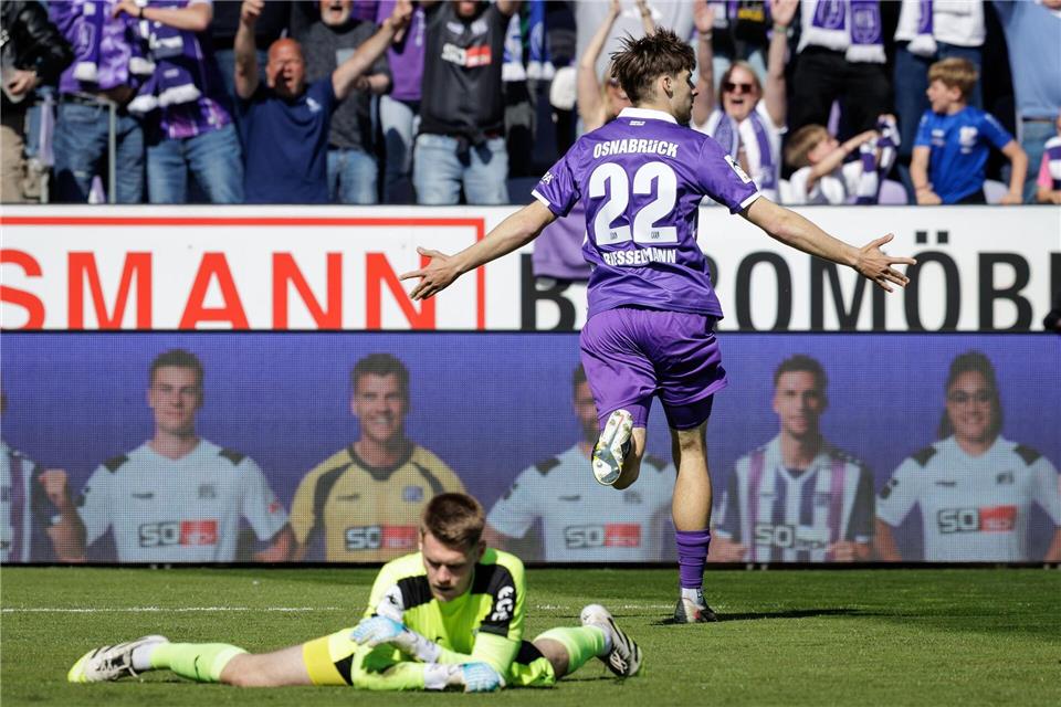 Osnabrücks Torschütze Bernd Riesselmann nach dem 2:1 gegen Verl.David Ebener/dpa