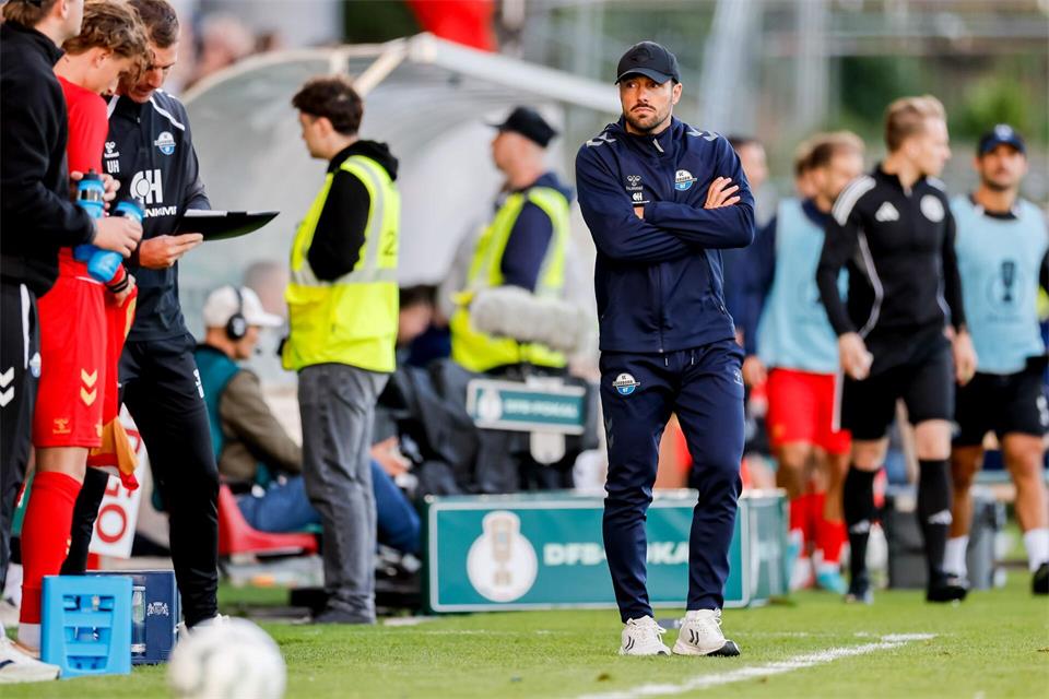 Paderborn-Trainer Ralf Kettemann übte Kritik am Auftritt seines Teams. Philipp Szyza/dpa