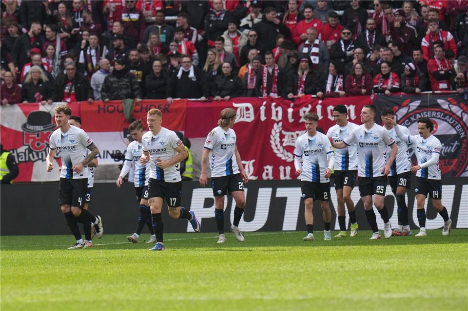 Paderborn gewinnt in Kaiserslautern.Thomas Frey/dpa