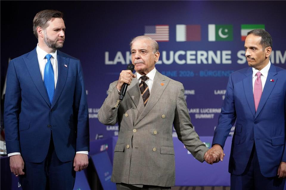 Pakistan und Katar vermitteln in den Gesprächen zwischen den USA und dem Iran.  Nathan Howard/Pool Reuters/AP/dpa