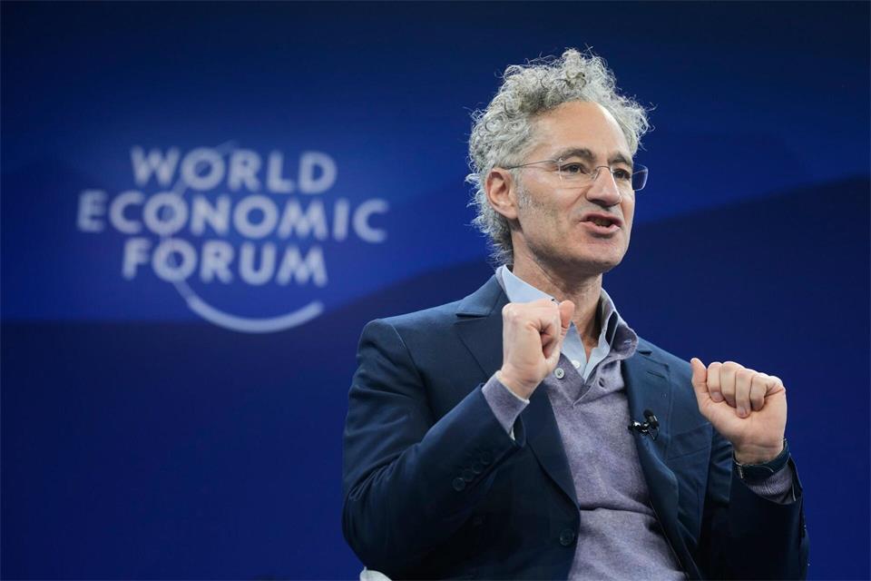 Palantir-Mitbegründer und Firmenchef Alex Karp gilt als weit rechts im US-amerikanischen Spektrum. (Archivbild)Markus Schreiber/AP/dpa