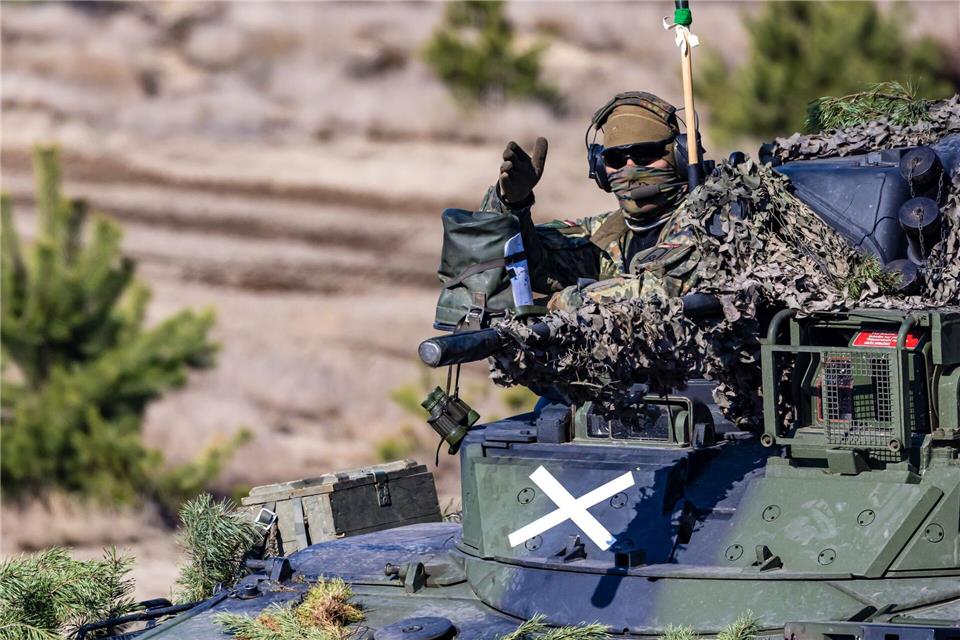 Panzerstrike 2026: Deutsche und singapurische Truppen trainieren Gefechtsschießen in der OberlausitzFrank Hammerschmidt/dpa