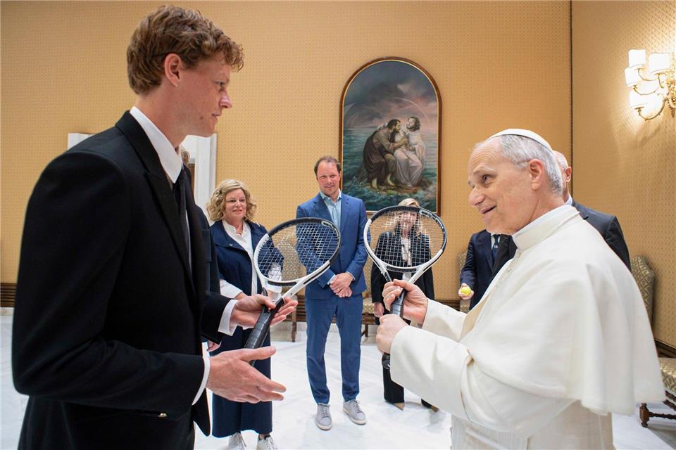 Papst Leo XIV.: Sport ist ein Weg, Frieden zu schaffen Papst Leo XIV. gilt als tennisbegeistert. --/Vatican Media/dpa