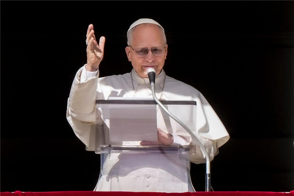 Papst Leo XIV. würdigt den ältesten katholischen Priester weltweit mit einem persönlichen Schreiben. (Archivbild)Andrew Medichini/AP/dpa