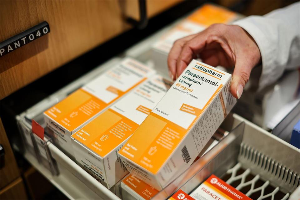 Paracetamol gilt bislang als Schmerzmittel der Wahl während der Schwangerschaft.Jan Woitas/dpa