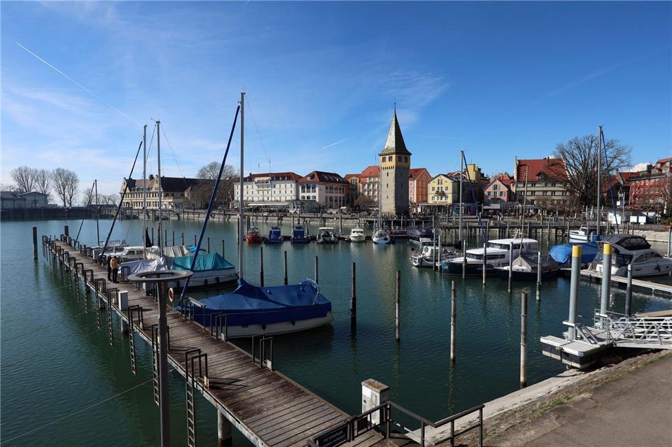 Parallel zu den Nobelpreisträgern wollen Deutschlands Wissenschaftsminister im Hafen von Lindau auf einem Passagierschiff tagen. (Archivbild)Karl-Josef Hildenbrand/dpa