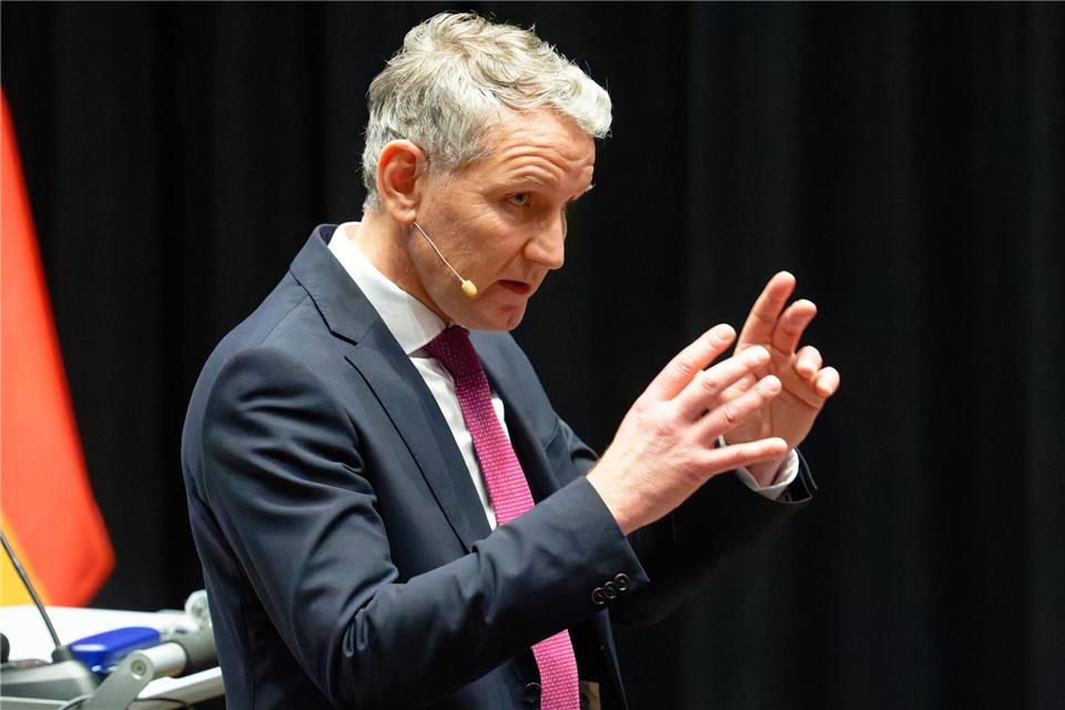Parteirechtsaußen Björn Höcke hat sich schon früher für eine Änderung der AfD-Unvereinbarkeitsliste ausgesprochen (Archivbild)Henning Kaiser/dpa