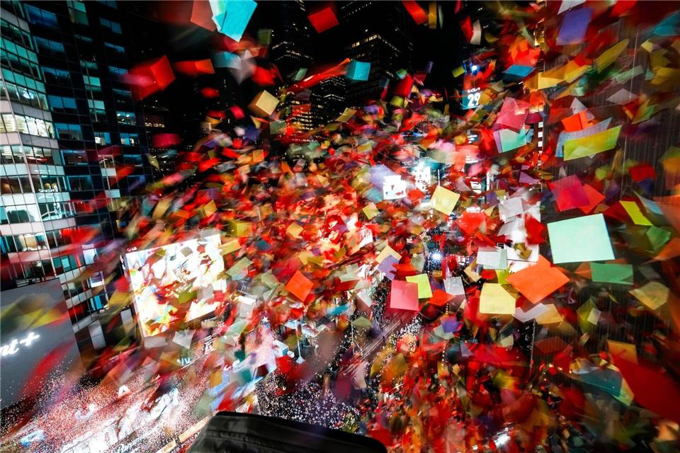 Party im Konfettiregen: New Yorker Times Square begrüßt das neue JahrEduardo Munoz Alvarez/AP/dpa