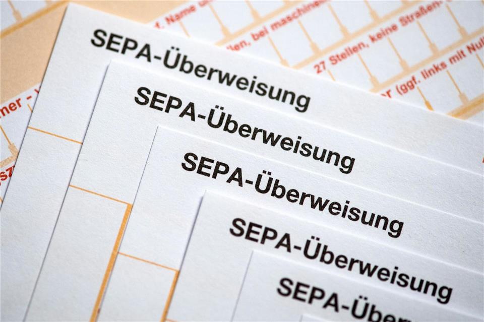 Passen Name und Iban zusammen? In einer Untersuchung hat die Stiftung Warentest festgestellt, dass einige Banken es mit der Pflicht zum Empfänger-Check nicht ganz so genau nehmen.picture alliance/dpa