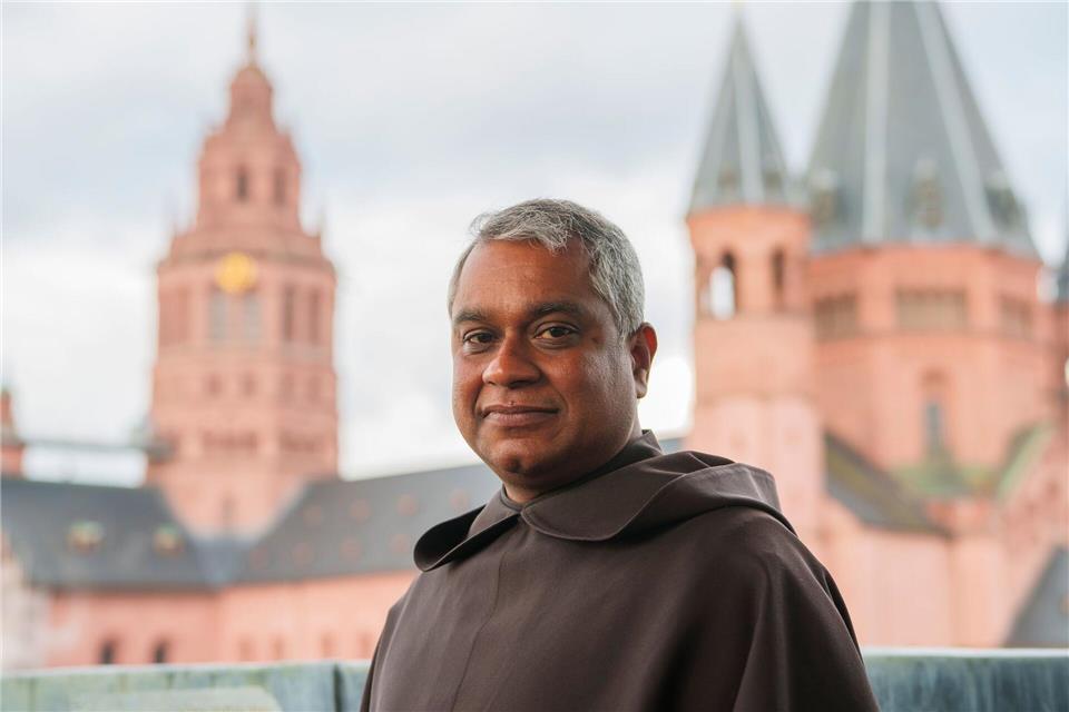 Pater Joshy hat Wurzeln in Indien, er lebt seit über zwanzig Jahren in Deutschland.Andreas Arnold/dpa