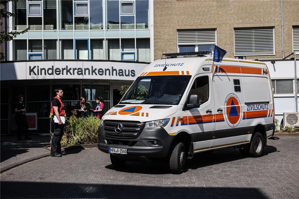 Patienten eines Kinderkrankenhauses mussten verlegt werden. Oliver Berg/dpa