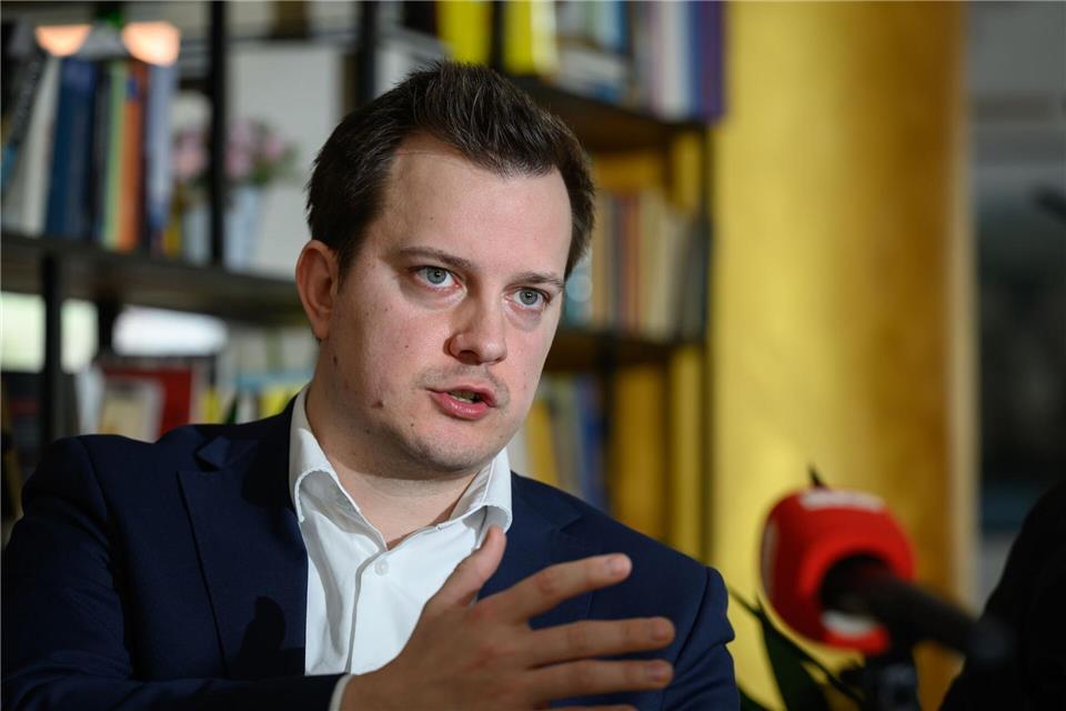 Patrick Hübner sieht sich mit dem Vorwurf des Wahlbetrugs konfrontiert.Patrick Pleul/dpa