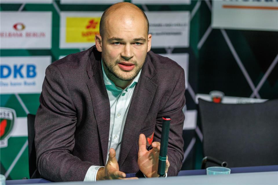 Paul Drux gab am Mittwoch sein vorzeitiges Karriereende bekanntAndreas Gora/dpa