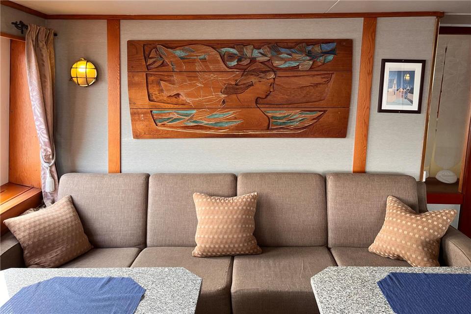 Paul René Gauguins Holzschnitt „Südwind“ hängt im Speisesaal.Heidi Scharvogel/dpa-tmn