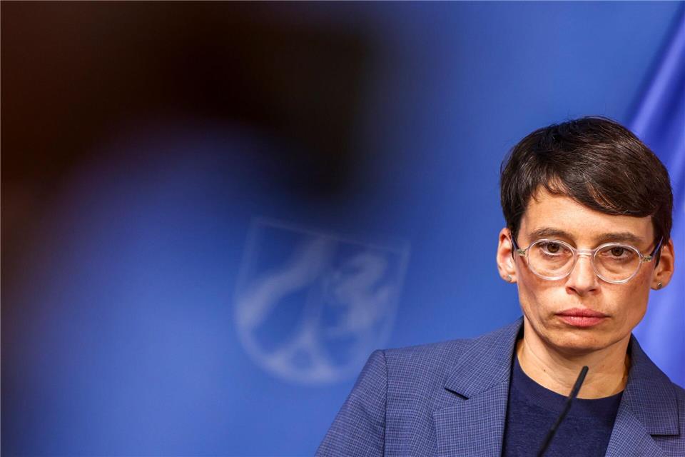 Paul erklärte ihren Rücktritt mit der zunehmenden Polarisierung um ihre Person - und gab sich selbstkritisch.Christoph Reichwein/dpa