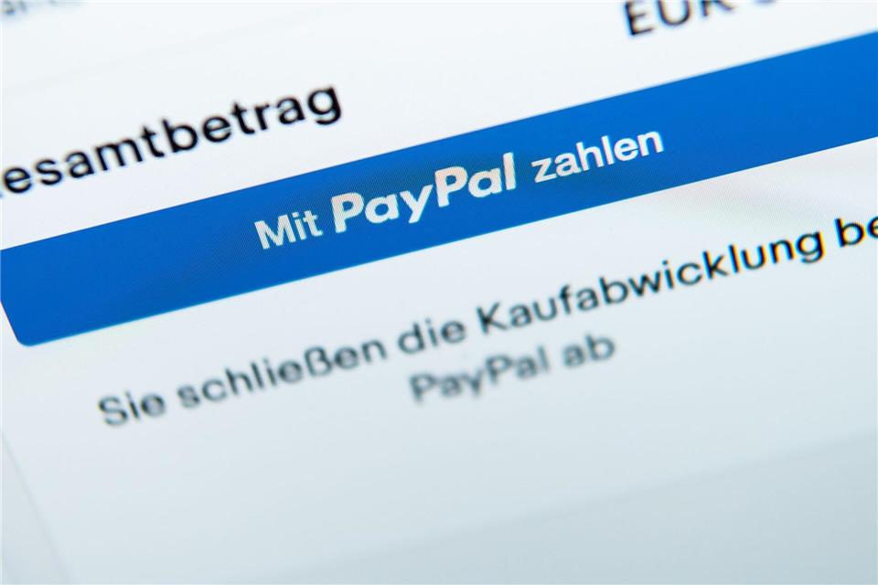 Paypal will den von einer Sicherheitspanne betroffenen Zahlungsempfängern möglichst schnell zu ihrem Geld verhelfen.Silas Stein/dpa