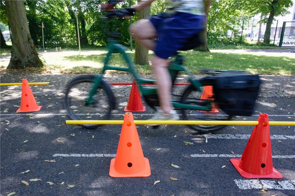 Pedelecs reagieren anders als herkömmliche Fahrräder.Henning Kaiser/dpa