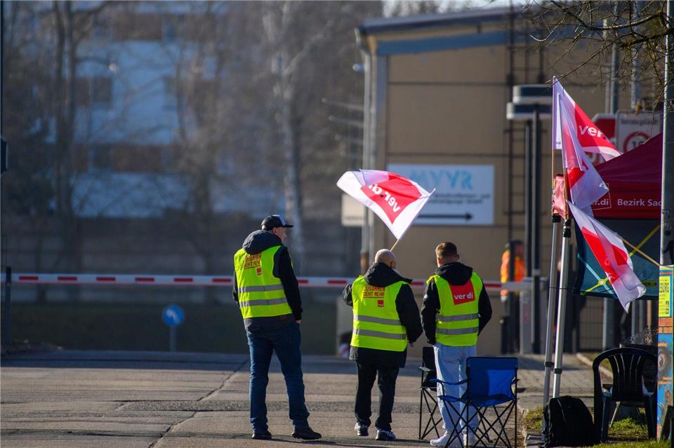 Pendler müssen ausweichen: Vier Tage kaum Nahverkehr in Sachsen-Anhalt (Archivbild) Klaus-Dietmar Gabbert/dpa