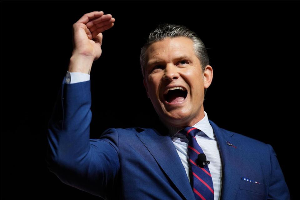 Pentagon-Chef Pete Hegseth vergleicht Drogenkartelle mit der Terrororganisation Al-Kaida. (Archivbild)Andrew Harnik/Pool Getty Images North America/AP/dpa