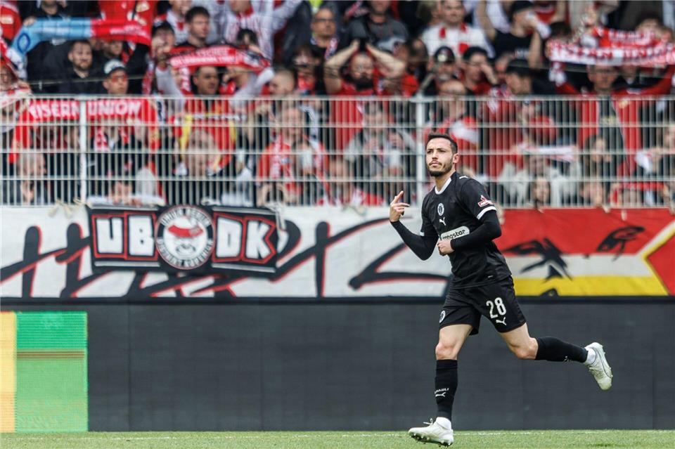 Pereira Lage erzielte die Führung für die Hamburger.Andreas Gora/dpa