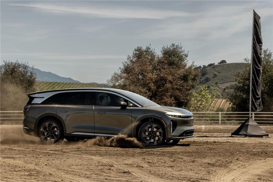Performance wie ein Sportwagen: Der Lucid Gravity hat 828 PS und fährt 270 km/h in der Spitze.Lucid/dpa-tmn