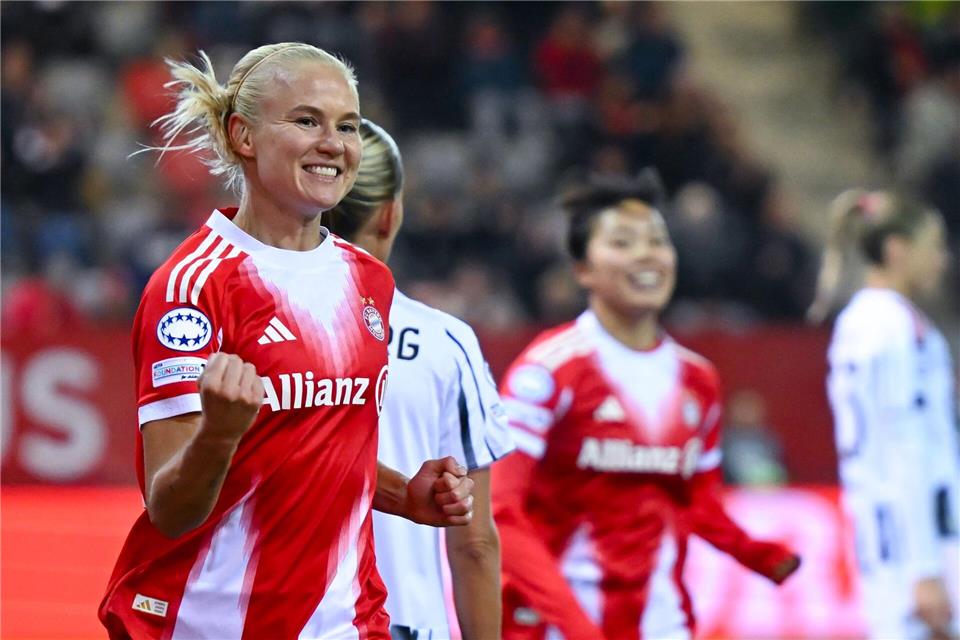 Pernille Harder traf per Kopf zum 1:0 für die Münchnerinnen.Sven Hoppe/dpa