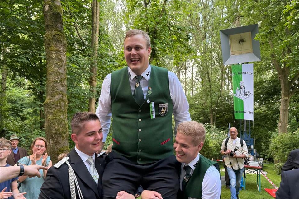 Peter Niessing ist Schützenkönig in Borkenwirthe.