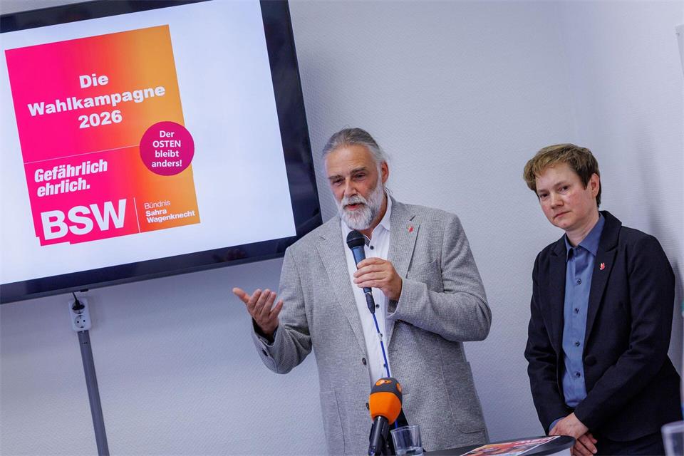 Peter Schabbel und Sabine Firnhaber sind BSW-Spitzenkandidaten. (Archivbild)Jens Büttner/dpa