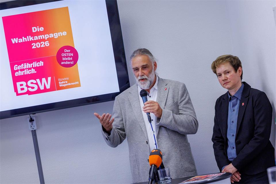 Peter Schabbel und Sabine Firnhaber sind BSW-Spitzenkandidaten. (Archivbild)Jens Büttner/dpa