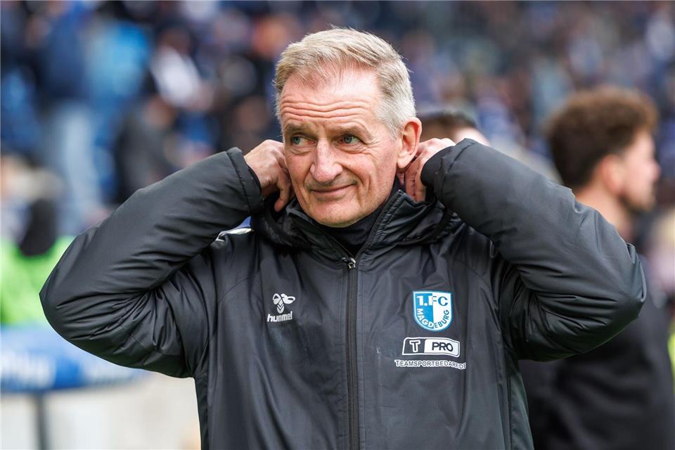 „Knifflige Aufgabe“: FCM vor Pokalflug nach Illertissen  Petrik Sander fliegt mit dem FCM zum Pokal nach Bayern. Andreas Gora/dpa