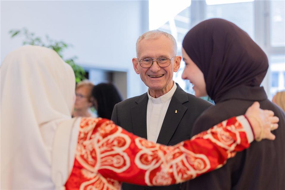 Pfarrer Franz Meurer setzt sich seit Jahrzehnten für den Zusammenhalt der Gesellschaft ein.Rolf Vennenbernd/dpa