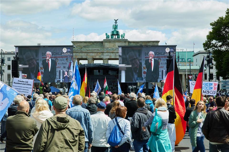 Pharma-Unternehmer Winfried Stöcker kritisierte Bundeskanzler Friedrich Merz.Jörg Carstensen/dpa