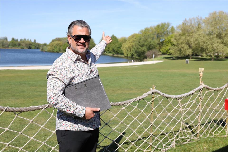 Philip Traber plant eine Montgolfiade am Bocholter AaseeChristian Vosgroene