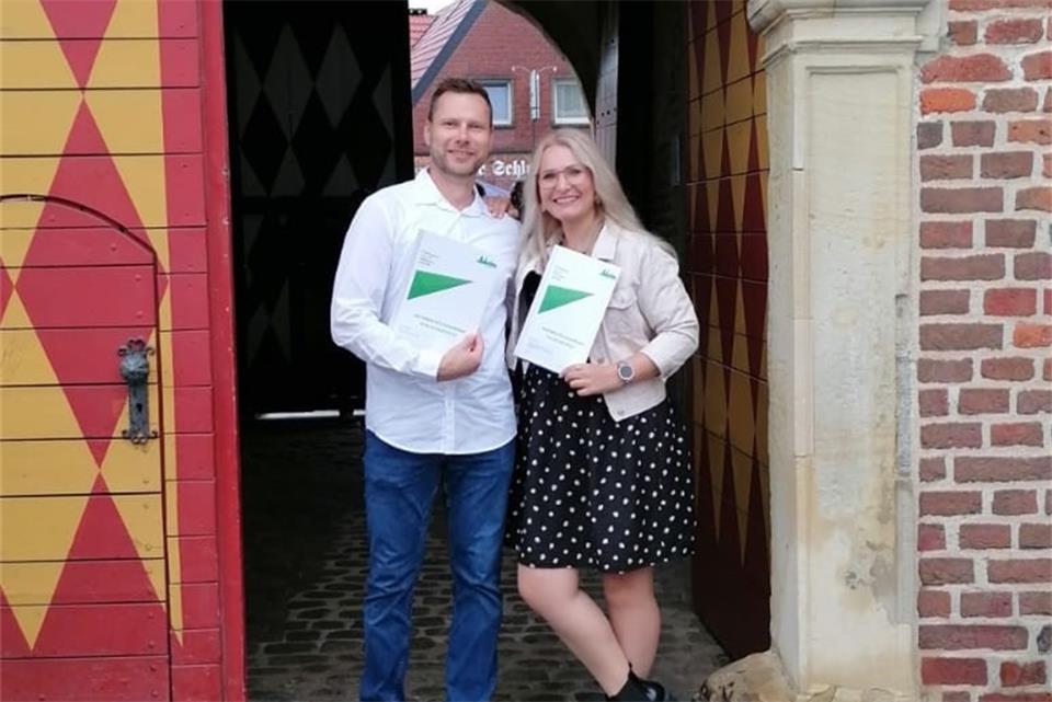 Philipp Hillen und Carmen Kipp haben ihr Studium an der Akademie des Handwerks abgeschlossen.
