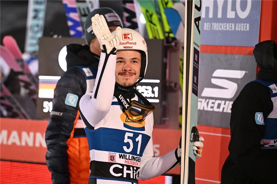 Philipp Raimund freut sich über Platz drei.Swen Pförtner/dpa