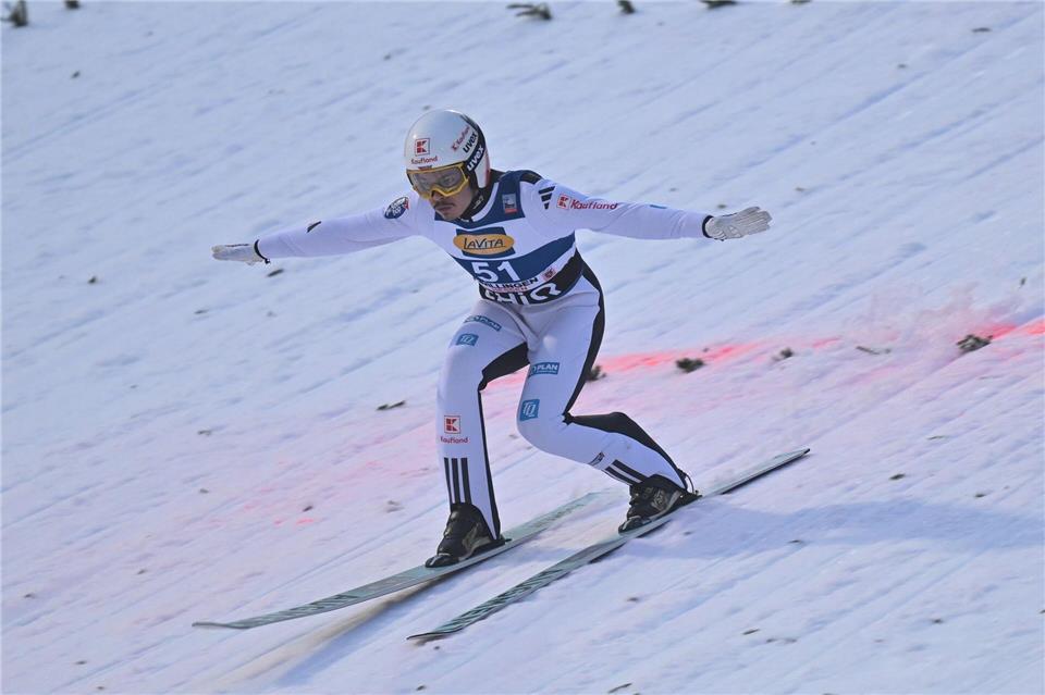 Philipp Raimund war am Sonntag in Willingen der beste deutsche Skispringer.Swen Pförtner/dpa