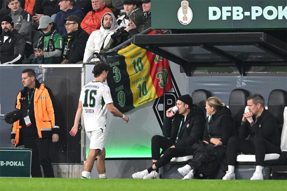 Philipp Sander ist nach seinem Platzverweis gegen den Karlsruher SC für zwei Pokalspiele gesperrt. Anke Waelischmiller/dpa