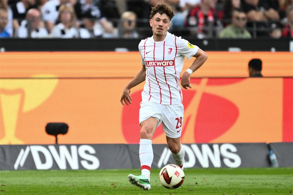 Philipp Treu ist ein Topkandidat auf den Posten als rechter Außenverteidiger. (Archivbild) Florian Wiegand/dpa