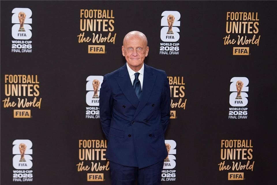 Pierluigi Collina verteidigt die WM-Schiedsrichter. (Archivbild)Julia Demaree Nikhinson/AP/dpa