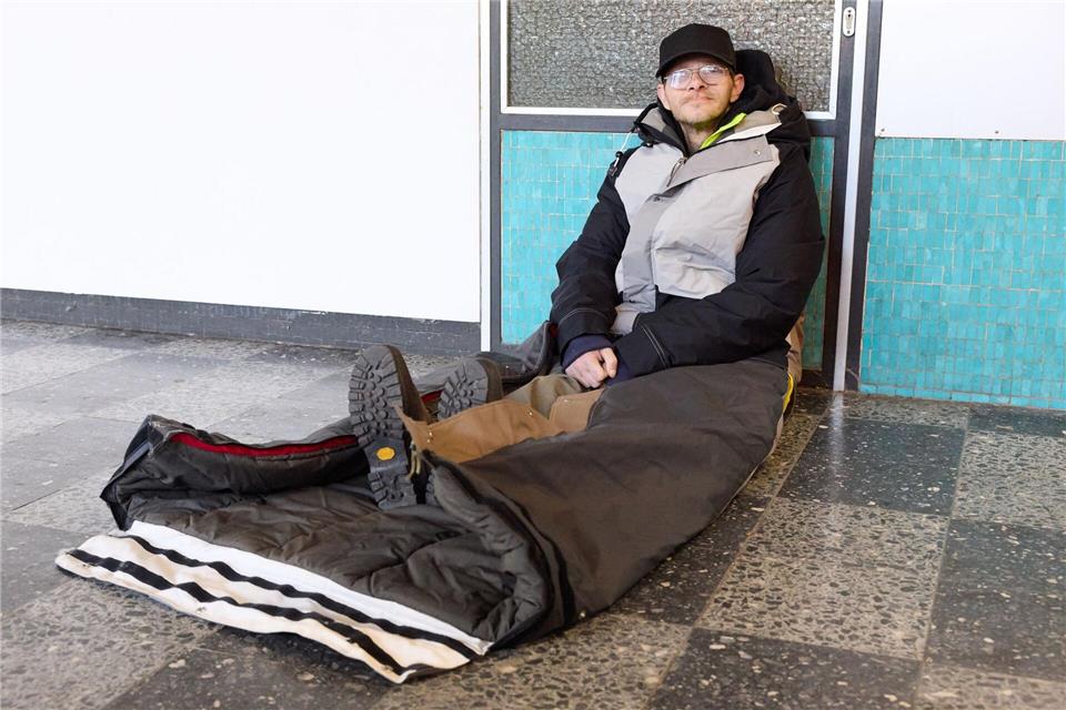 Pierre hat schon einen solchen Schlafsack. Georg Wendt/dpa
