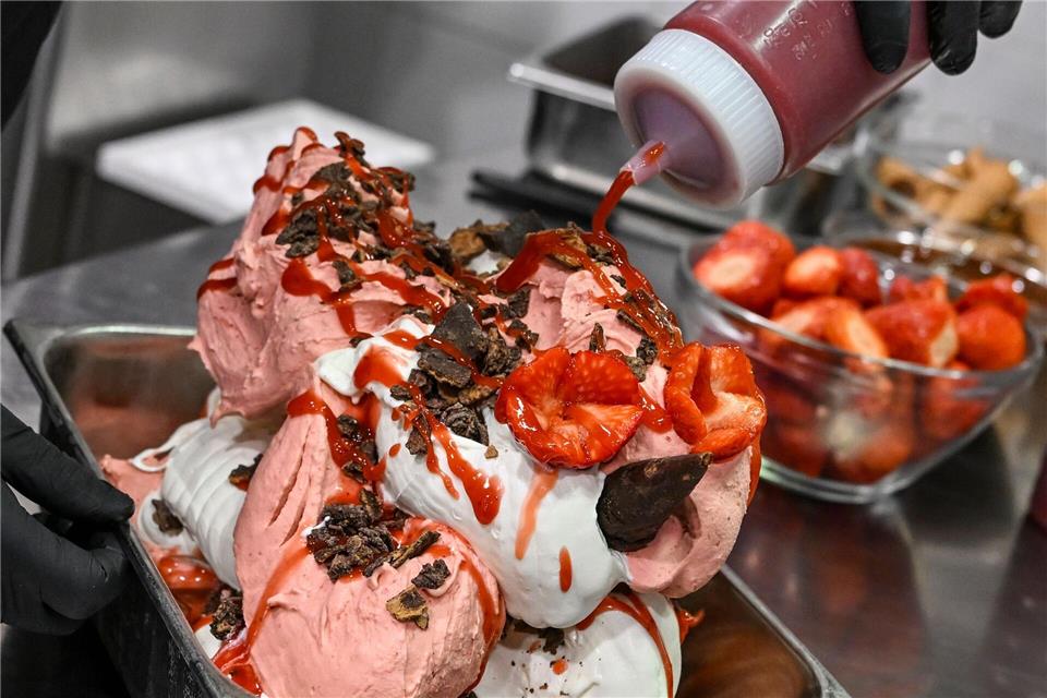 Pinocchio ist eine Melange aus Milcheis und Erdbeersorbet.Jens Kalaene/dpa