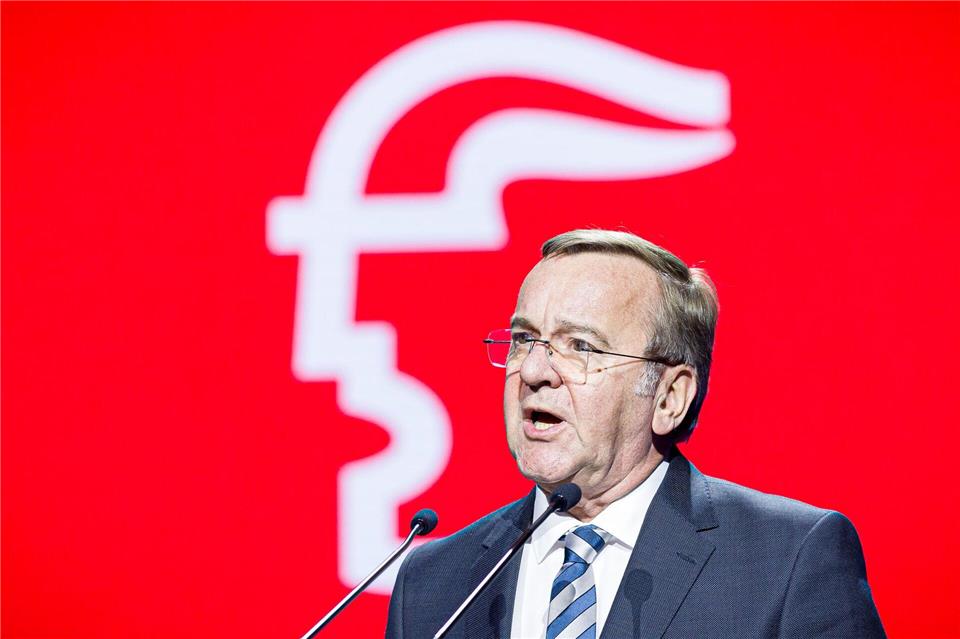 Pistorius auf der Hannover Messe – dass ein Bundesverteidigungsminister auf der weltgrößten Industrieschau spricht, ist ungewöhnlich.Moritz Frankenberg/dpa